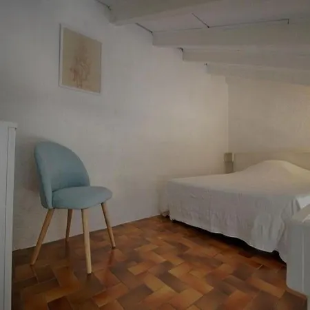 Appartement Location Lumio, 1 Piece, 2 Personnes *